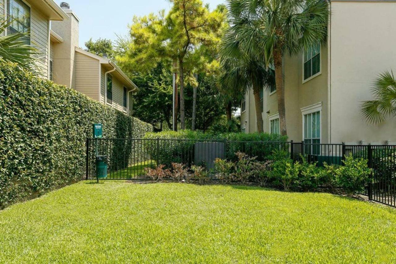 Cozy Home Near Med Center, Nrg, Galleria & Dtown Houston Exteriör bild