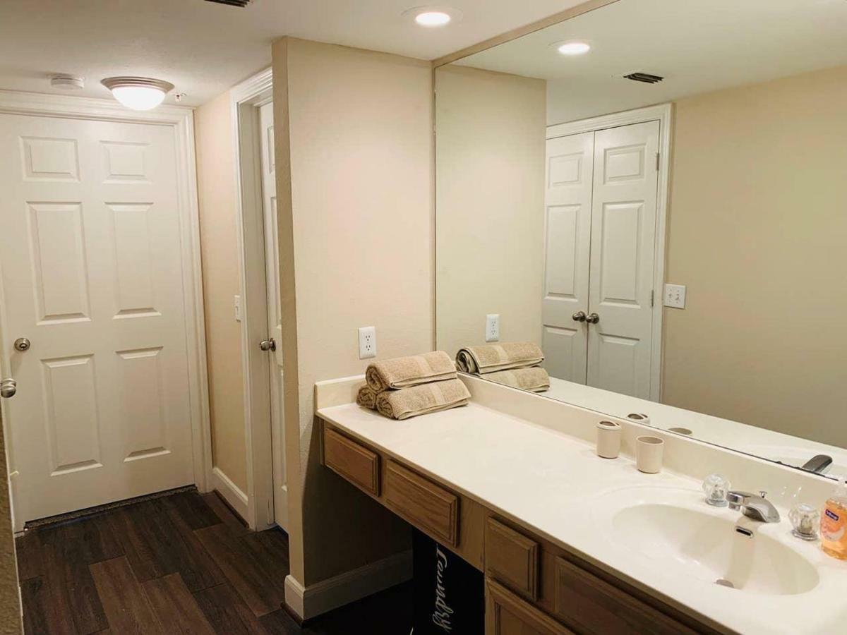 Cozy Home Near Med Center, Nrg, Galleria & Dtown Houston Exteriör bild